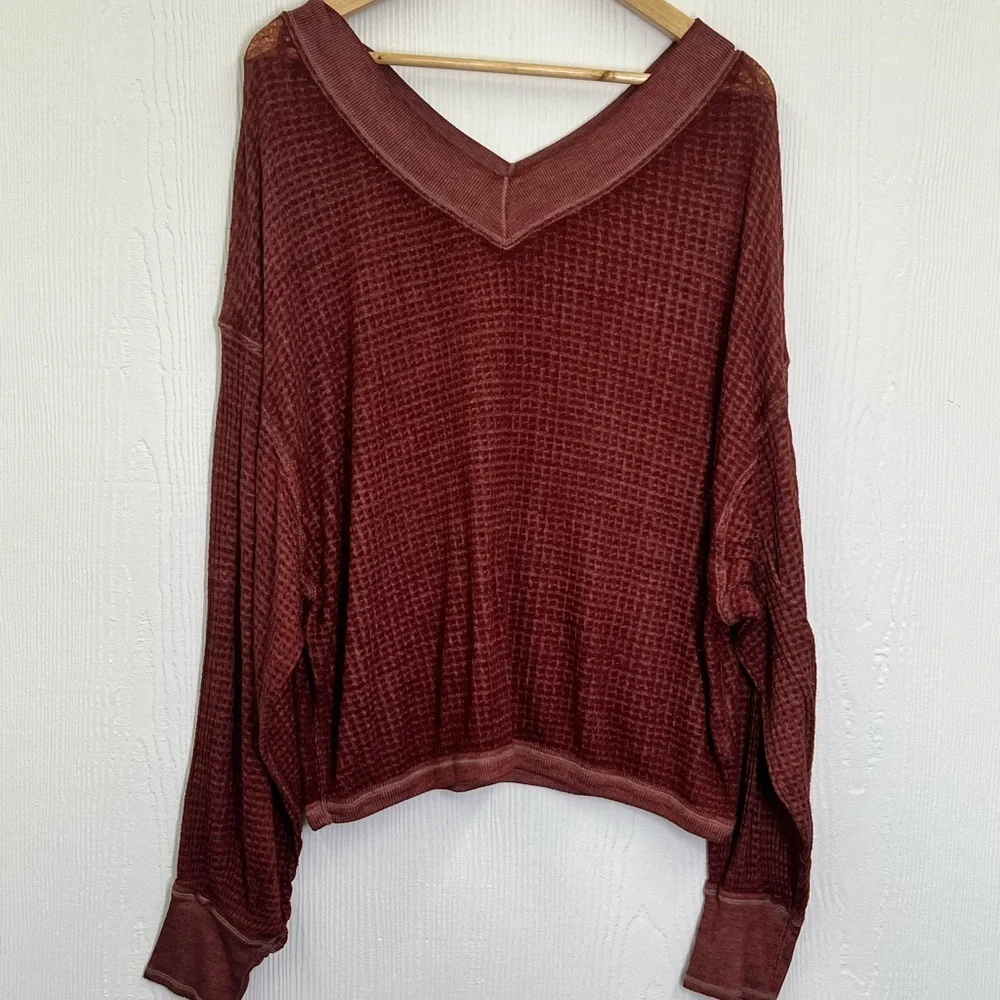 Free People - Double Dare South Side V Neck Lightweight Thermal Blouse Size Med